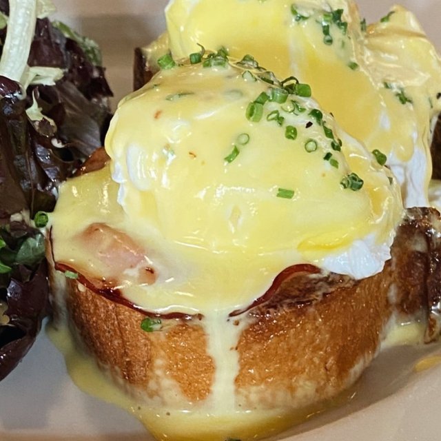 We believe Sunday mornings were made for Eggs Benedict and good vibes 🙌🏼⁠
.⁠
.⁠
.⁠
.⁠
.⁠
.⁠
.⁠
.⁠
.⁠
.⁠