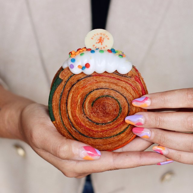 Pride Month is still here and our exclusive Vanilla Croissant Roll offers you a rainbow of flavors. ⁠
.⁠
.⁠
.⁠
.⁠
.⁠
.⁠
.⁠
.⁠
.⁠
.⁠