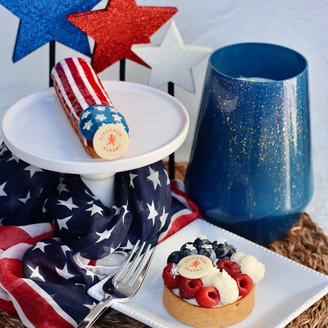 Sweeten your Independence Day celebrations with our patriotic tarts and eclairs! ⁠
.⁠
.⁠
.⁠
.⁠
.⁠
.⁠
.⁠
.⁠
.⁠