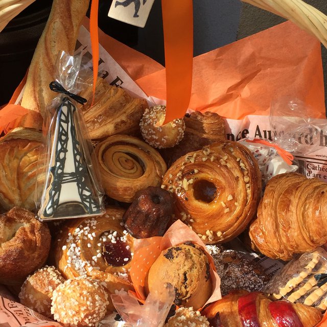 Don't order some pre-fabricated gift basket full of preservatives! A customized selection of fresh-baked pastries and other tasty food is...