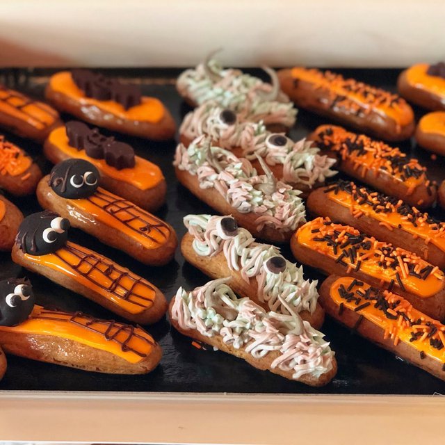 Throwing a Halloween Party should be fun, not stressful. Let us help you with the food 👩‍🍳🧡👩‍🍳🧡 