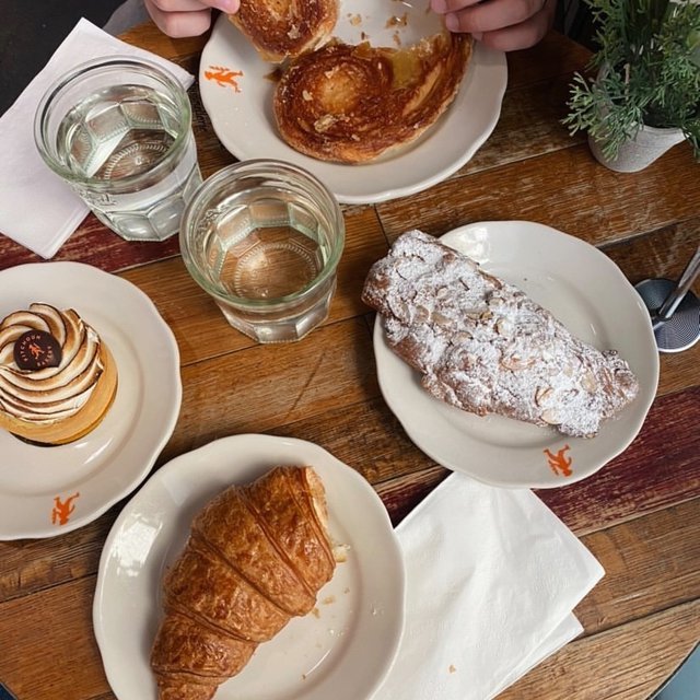 We are always thinking about #breakfast. What's your favorite pastry? https://t.co/k4FaWSoMC7