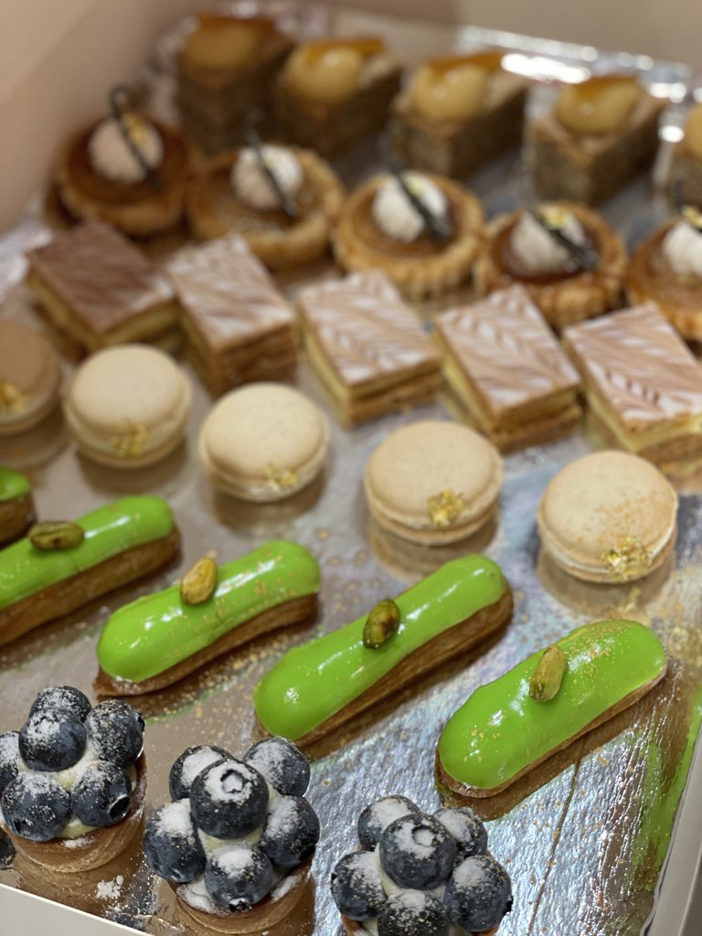 mini pastries