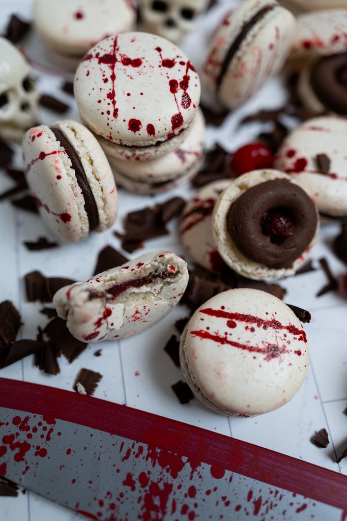 HALLOWEENmacaronBLACKFOREST3