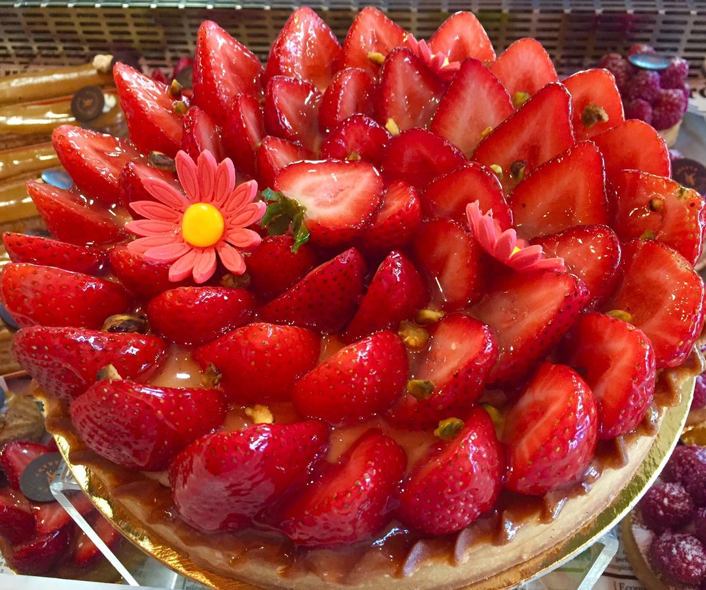 STRAWBERRY TART